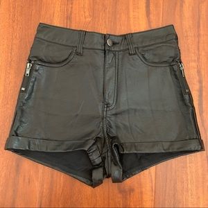 NWT H&M faux leather shorts